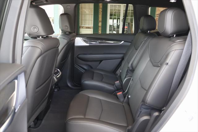 new 2025 Cadillac XT6 car, priced at $59,550