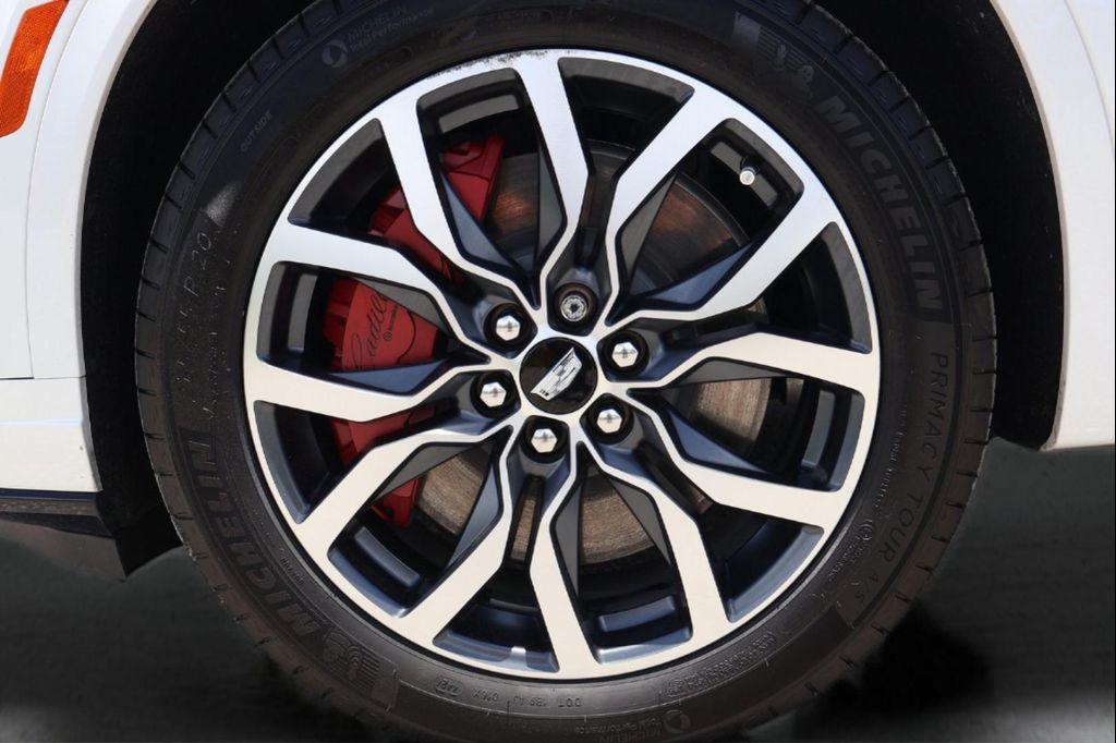 new 2025 Cadillac XT6 car, priced at $58,268