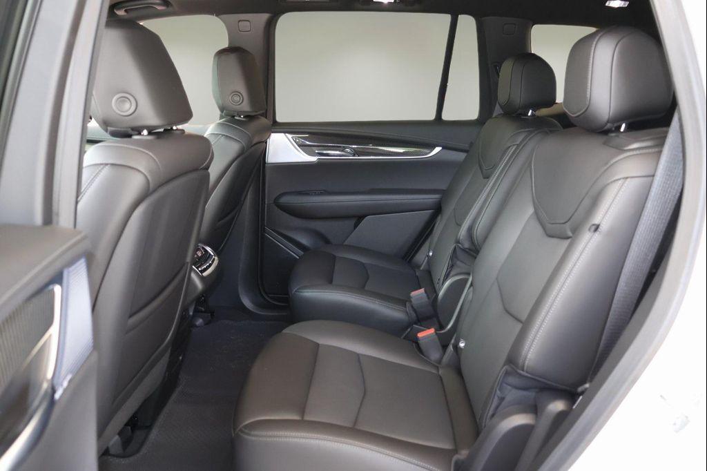 new 2025 Cadillac XT6 car, priced at $58,268