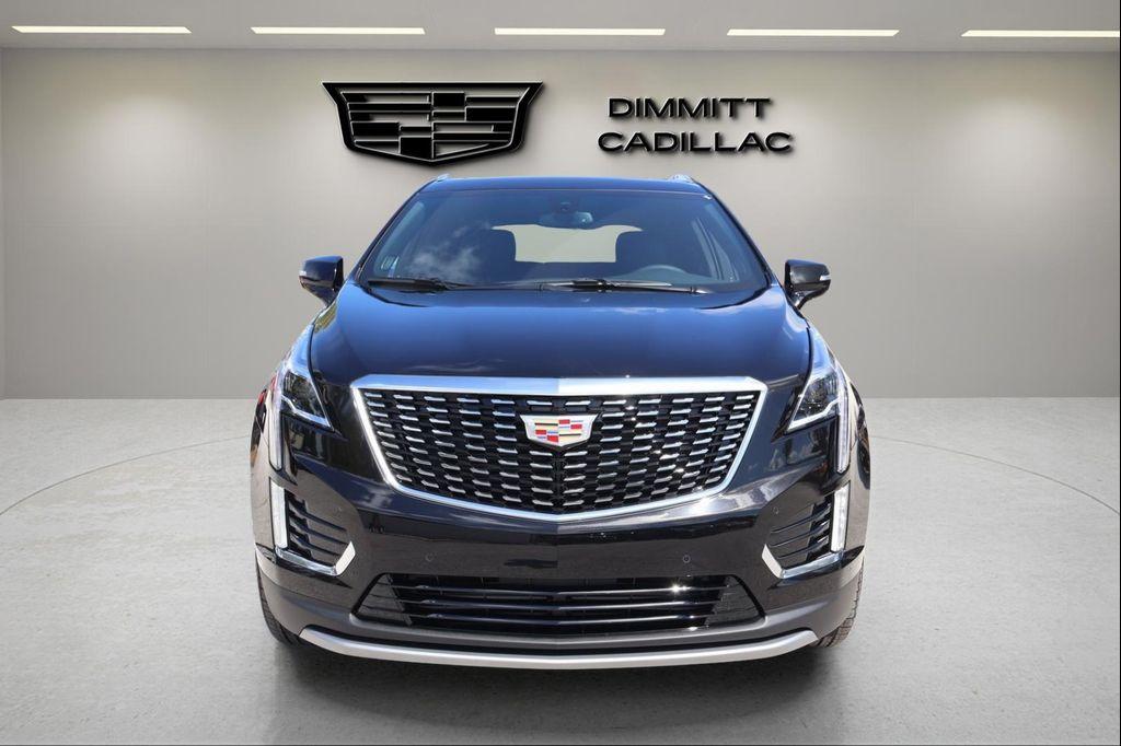 new 2025 Cadillac XT5 car, priced at $50,688