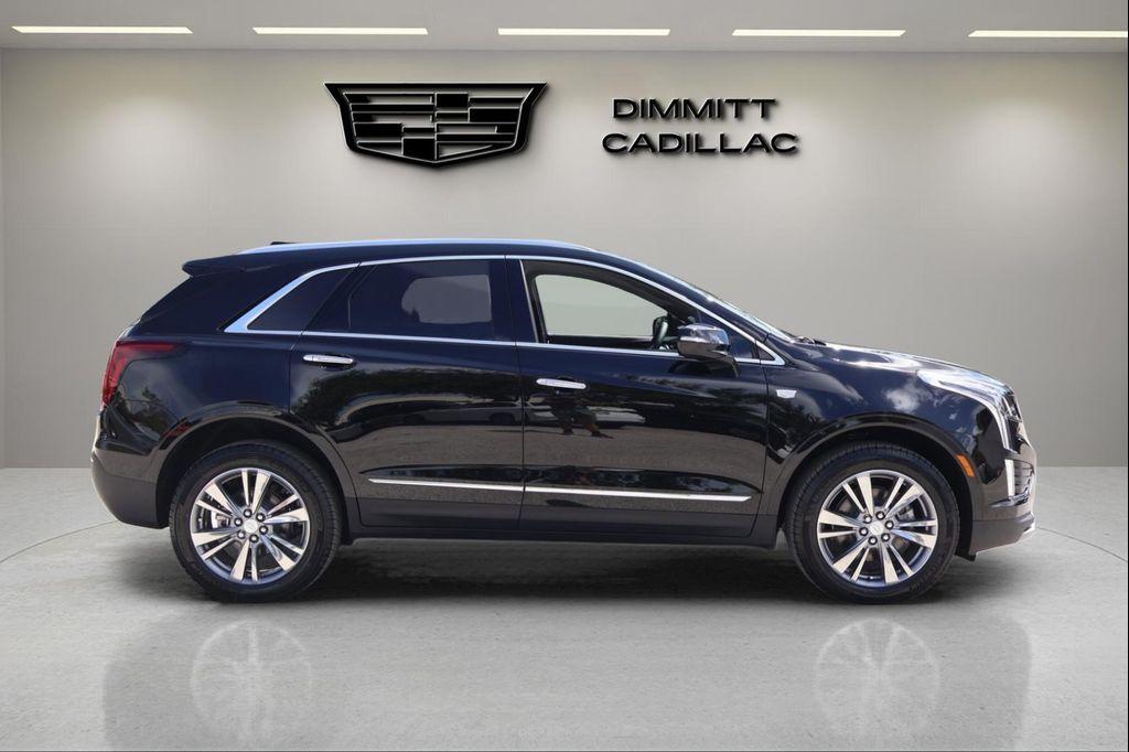 new 2025 Cadillac XT5 car, priced at $50,688