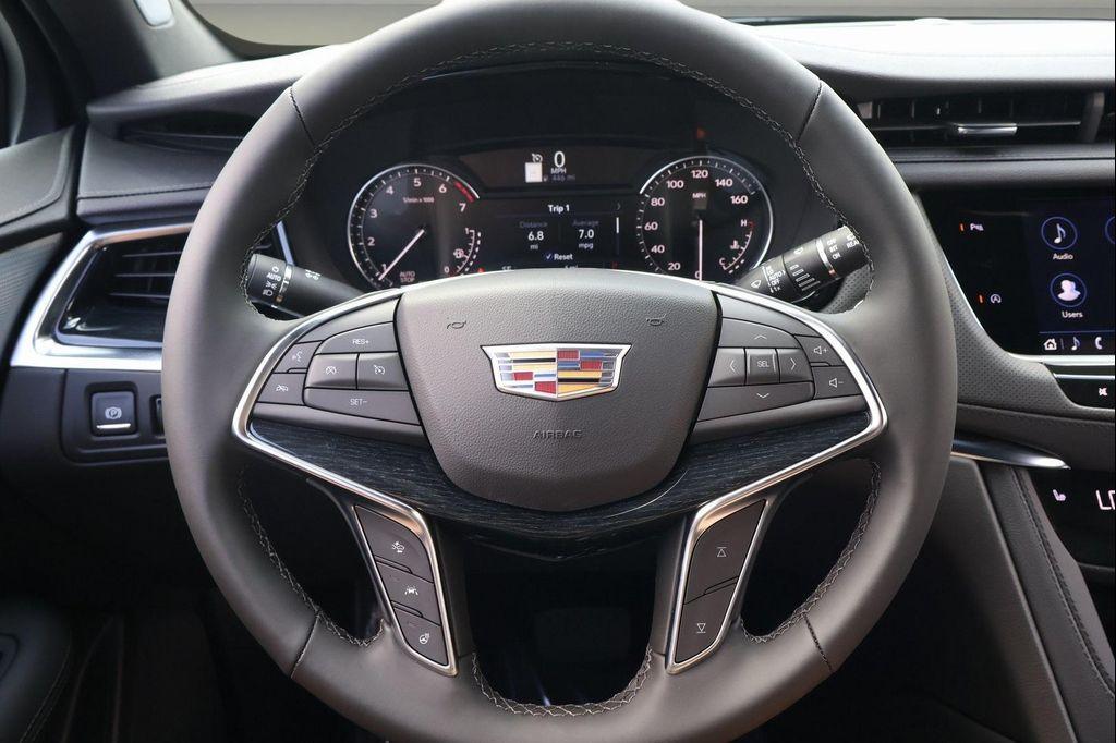 new 2025 Cadillac XT5 car, priced at $50,688