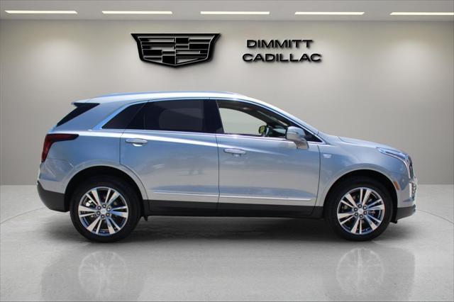 new 2025 Cadillac XT5 car, priced at $50,590