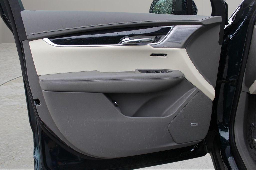 new 2025 Cadillac XT6 car, priced at $54,397