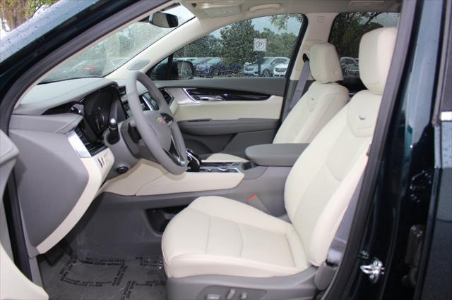 new 2025 Cadillac XT6 car, priced at $57,365