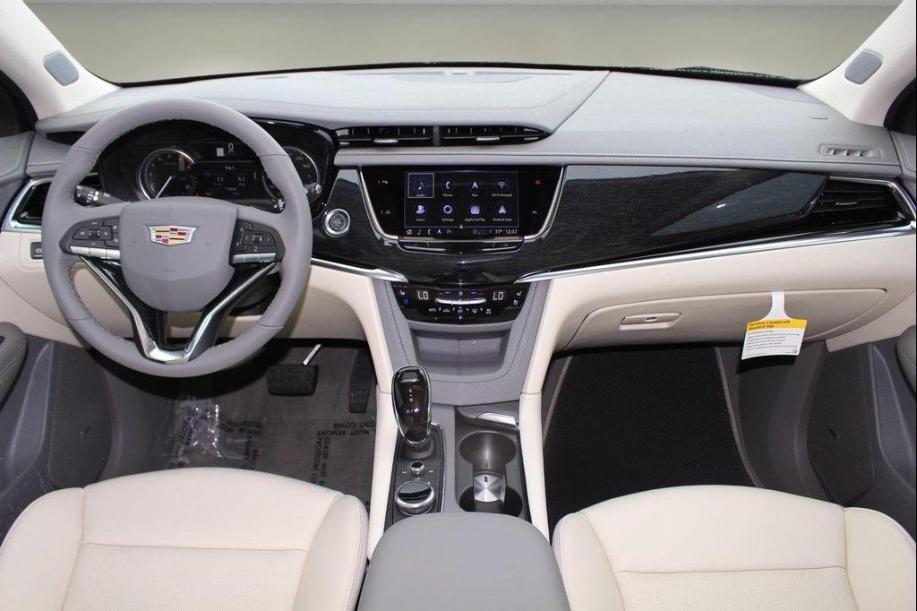 new 2025 Cadillac XT6 car, priced at $54,397