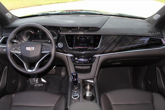 new 2025 Cadillac XT6 car, priced at $53,886