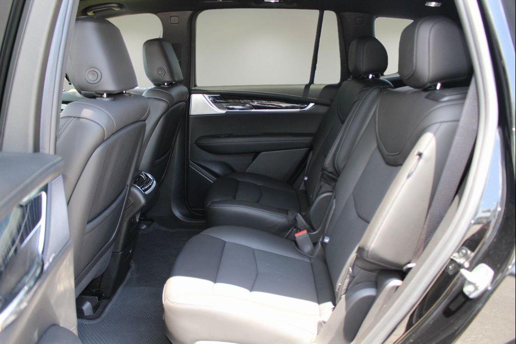 new 2025 Cadillac XT6 car, priced at $52,722