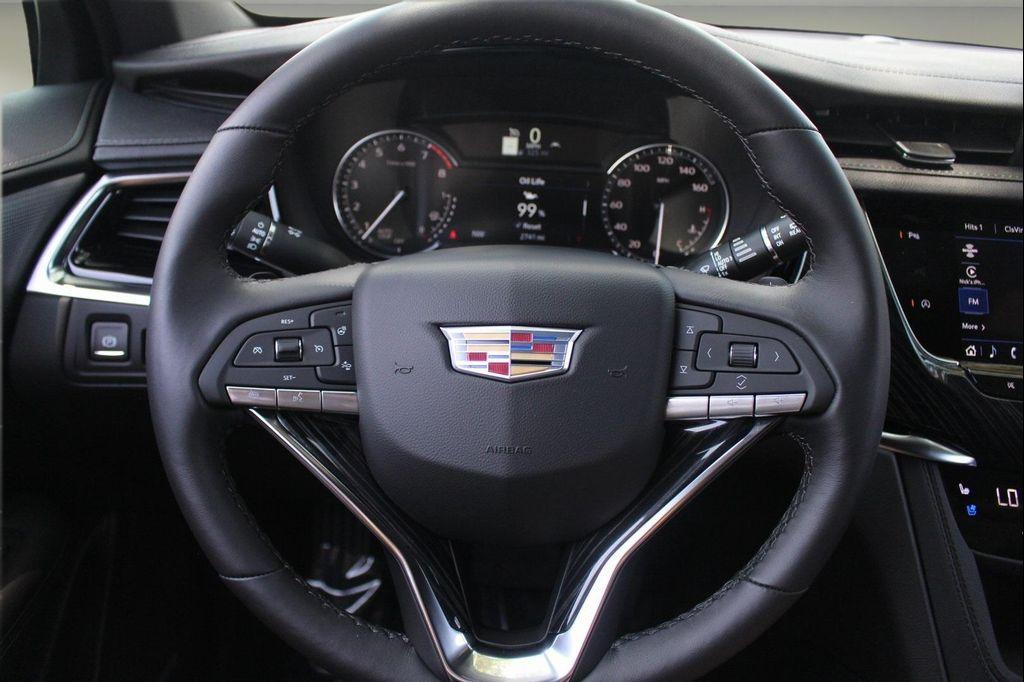new 2025 Cadillac XT6 car, priced at $52,722