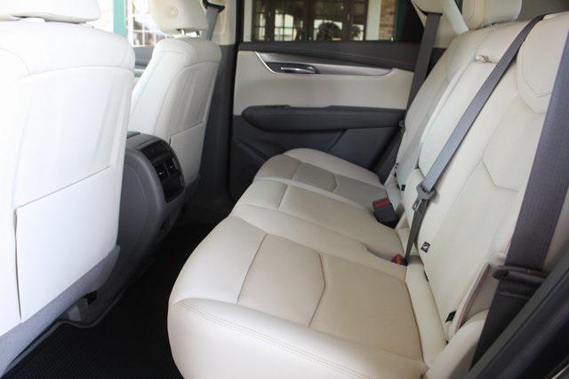 used 2021 Cadillac XT5 car, priced at $31,998