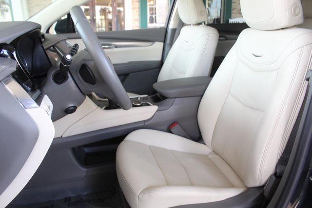 used 2021 Cadillac XT5 car, priced at $31,998