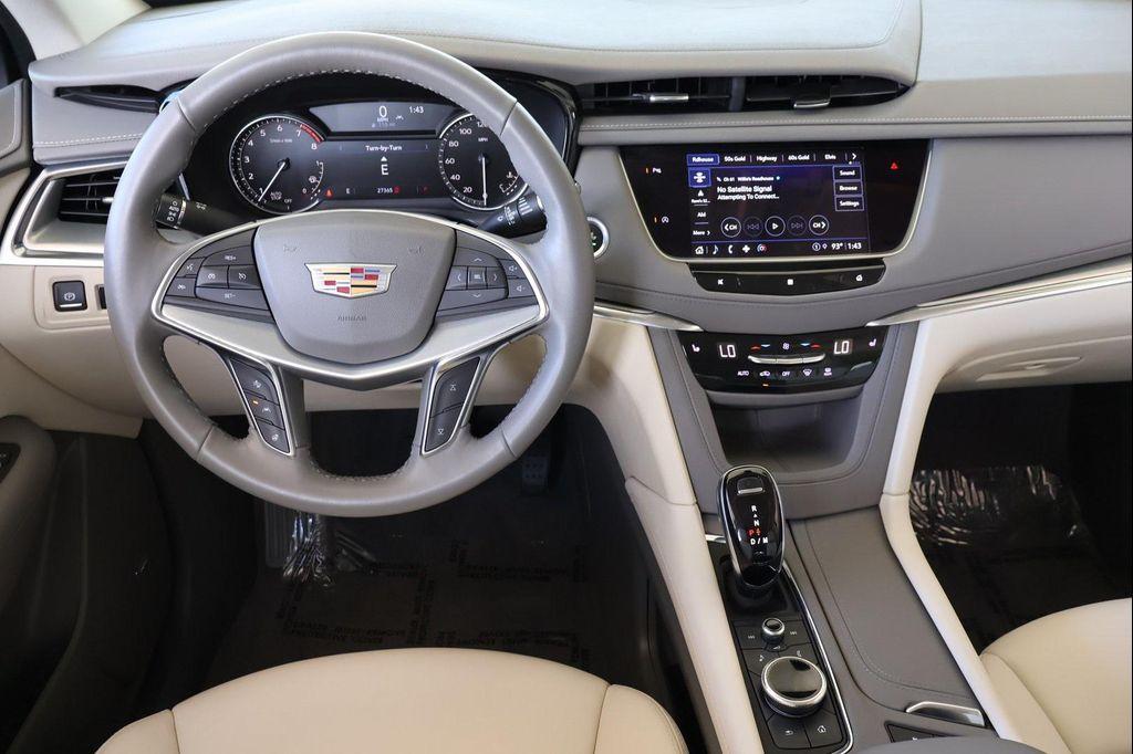 used 2021 Cadillac XT5 car, priced at $31,599