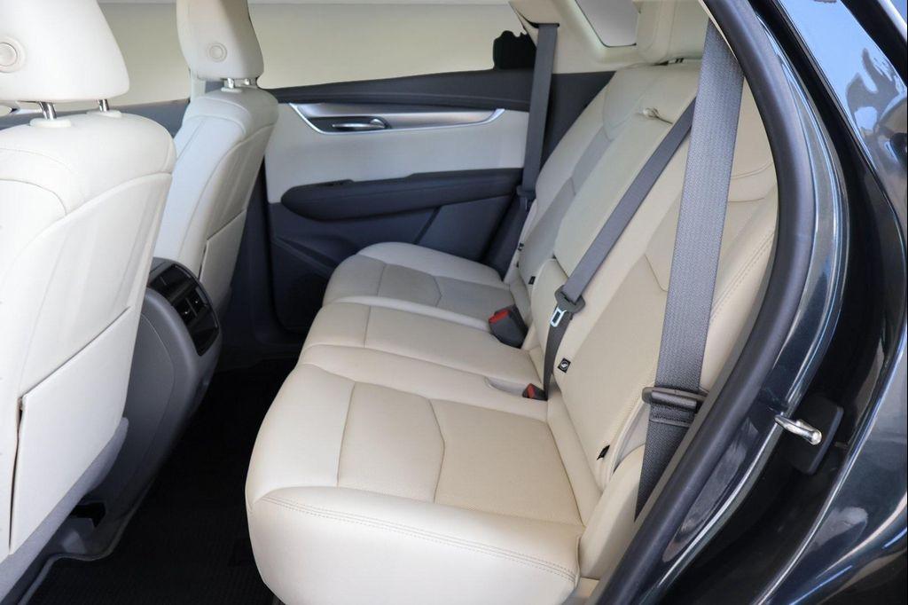 used 2021 Cadillac XT5 car, priced at $30,646