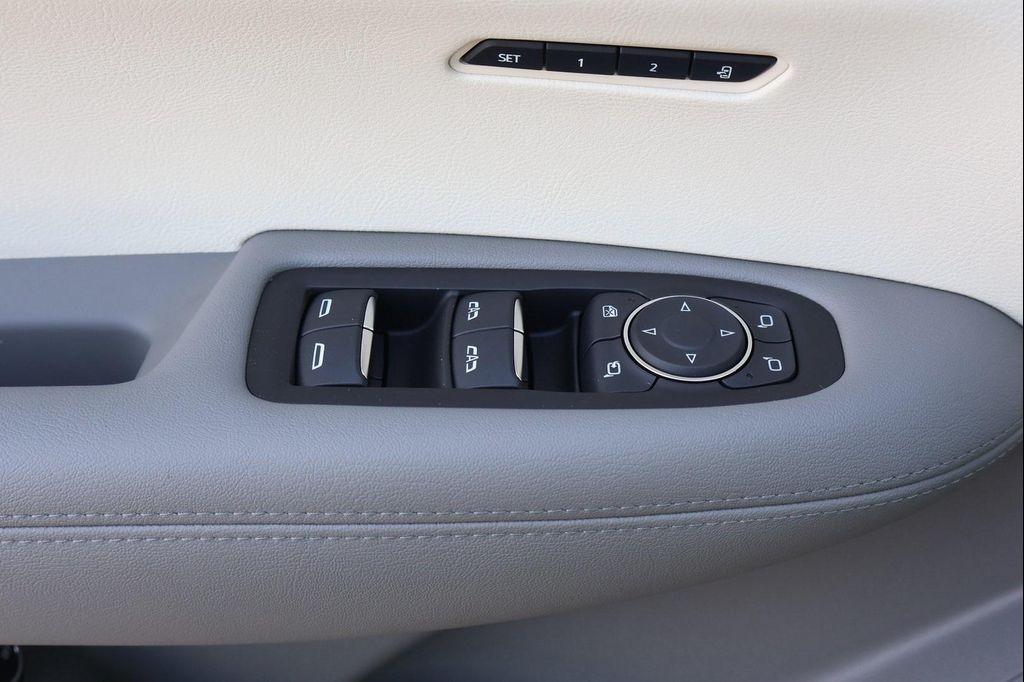 new 2025 Cadillac XT6 car, priced at $56,202