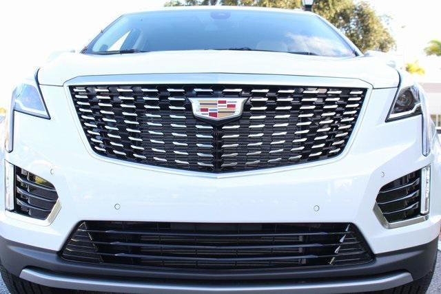 new 2025 Cadillac XT5 car, priced at $54,510