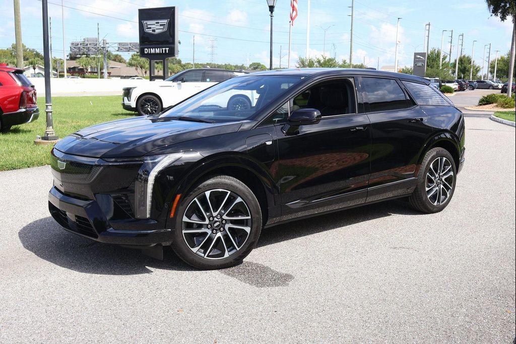new 2025 Cadillac OPTIQ car, priced at $52,692