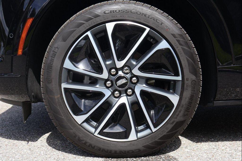 new 2025 Cadillac OPTIQ car, priced at $53,801