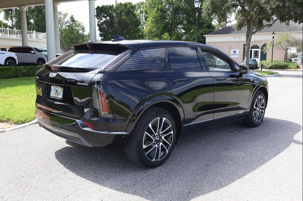 new 2025 Cadillac OPTIQ car, priced at $53,801