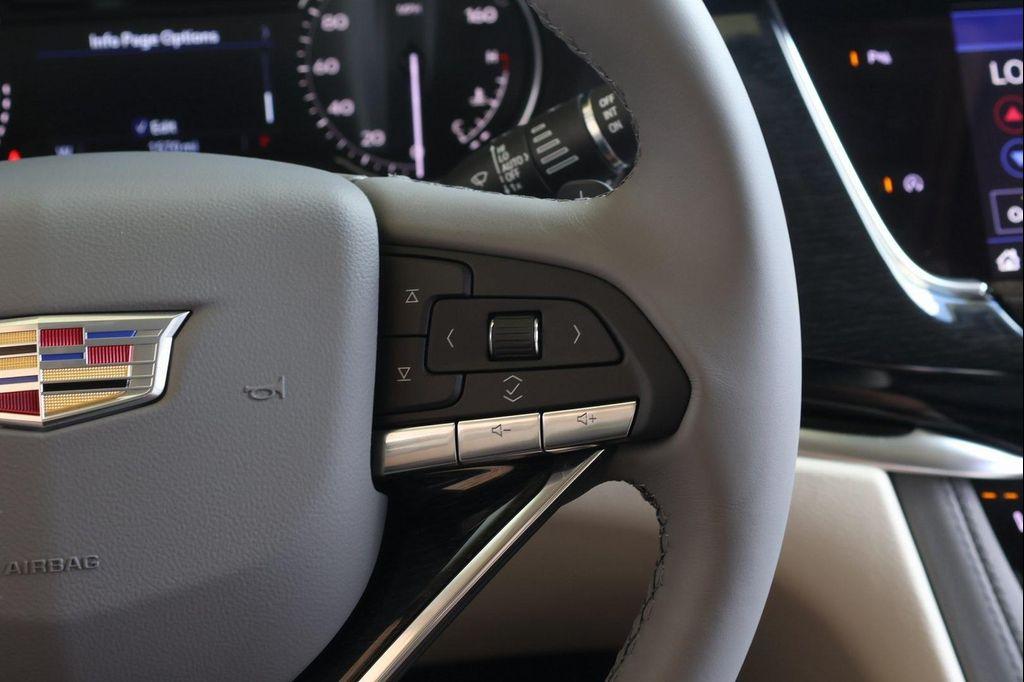 new 2025 Cadillac XT6 car, priced at $53,286