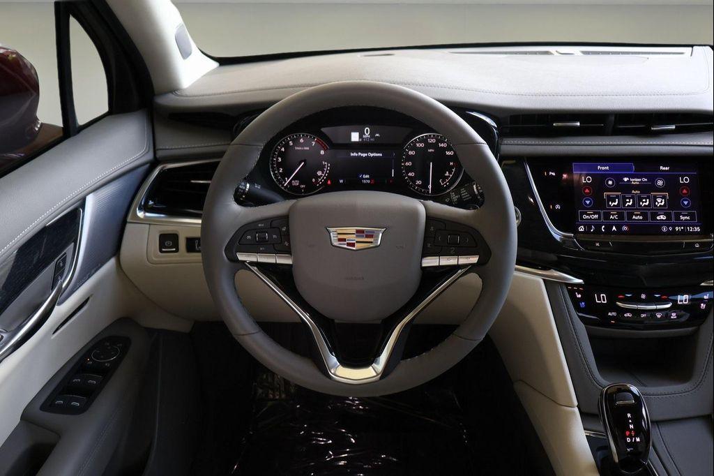 new 2025 Cadillac XT6 car, priced at $53,286