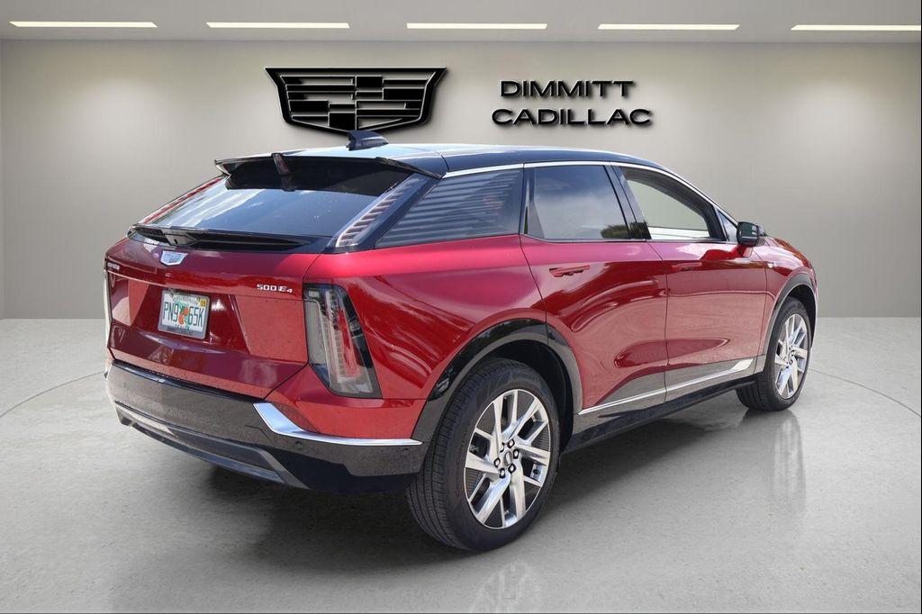new 2025 Cadillac OPTIQ car, priced at $54,529