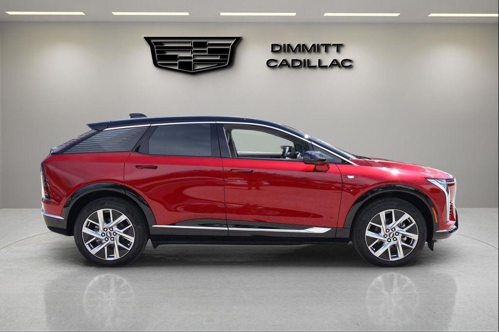 new 2025 Cadillac OPTIQ car, priced at $54,529
