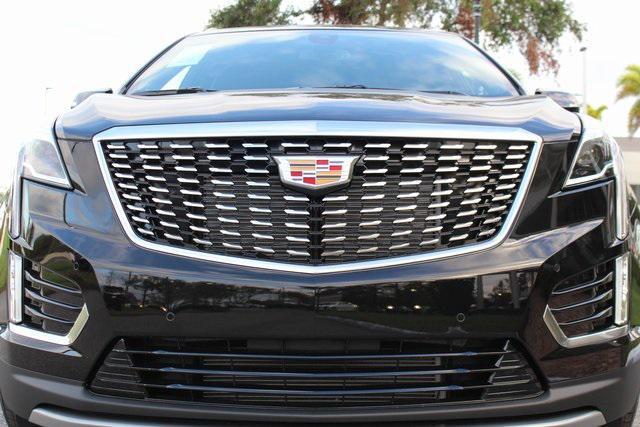 new 2025 Cadillac XT5 car, priced at $53,615