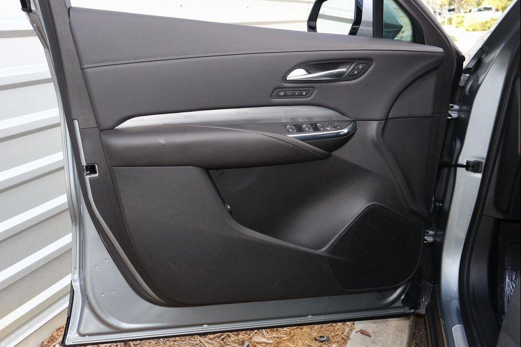new 2025 Cadillac XT4 car, priced at $40,820