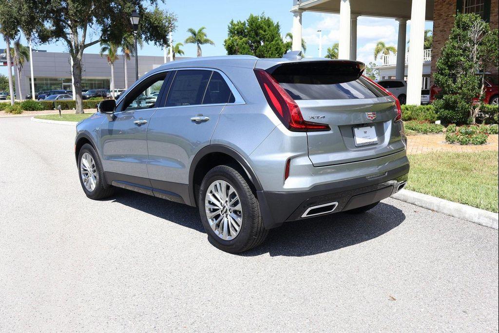 new 2025 Cadillac XT4 car, priced at $40,820