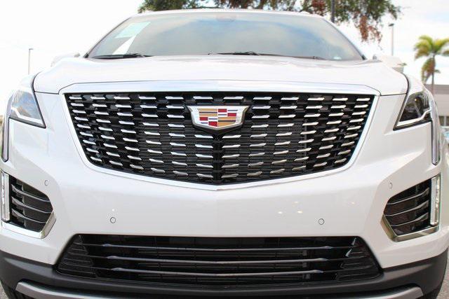 new 2025 Cadillac XT5 car, priced at $54,215