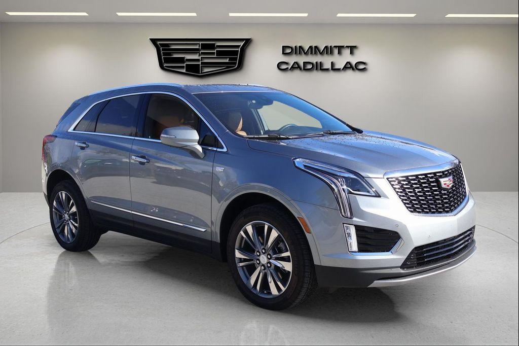 new 2025 Cadillac XT5 car, priced at $50,048