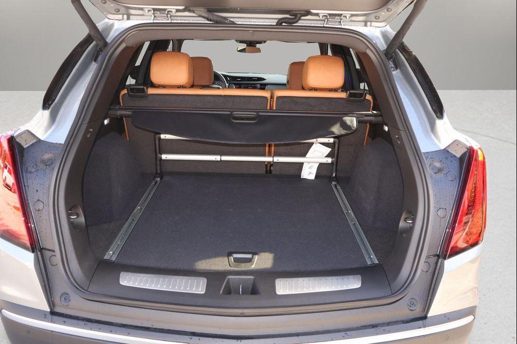 new 2025 Cadillac XT5 car, priced at $50,048