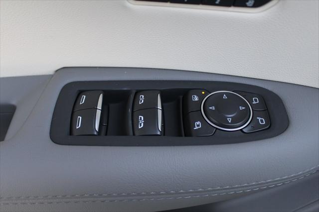 new 2025 Cadillac XT5 car, priced at $52,715