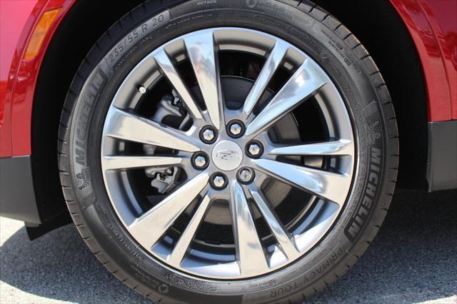 new 2025 Cadillac XT5 car, priced at $52,715