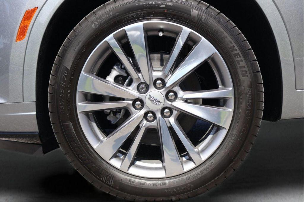 new 2025 Cadillac XT6 car, priced at $53,959