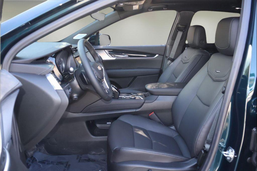 new 2026 Cadillac XT5 car, priced at $57,504