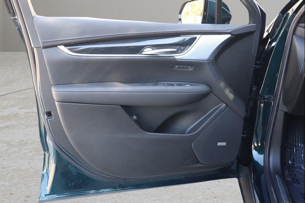 new 2026 Cadillac XT5 car, priced at $57,504