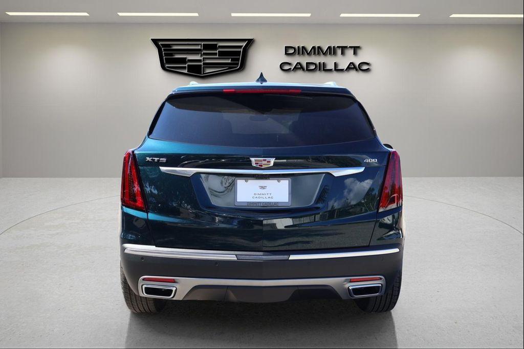 new 2026 Cadillac XT5 car, priced at $57,504