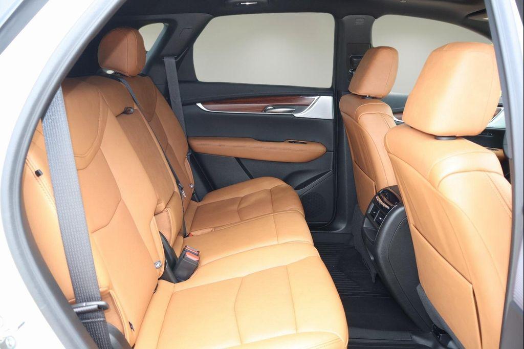 new 2025 Cadillac XT5 car, priced at $52,841