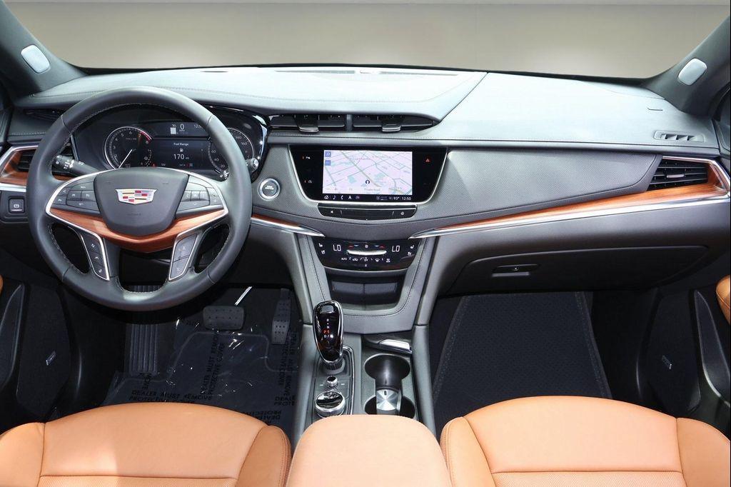 new 2025 Cadillac XT5 car, priced at $52,841