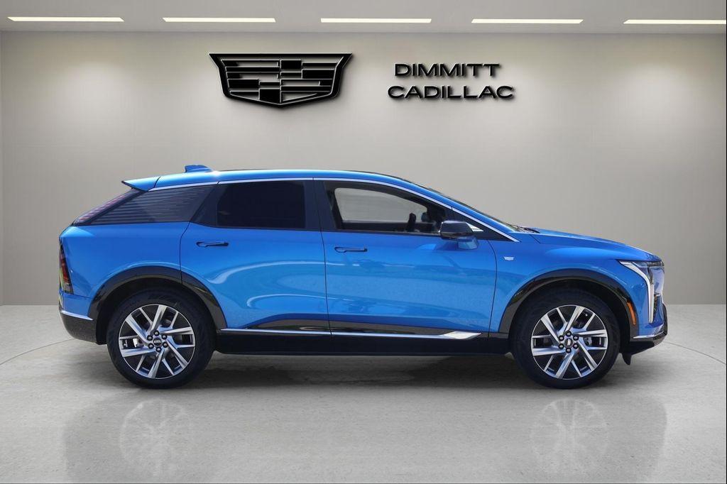 new 2025 Cadillac OPTIQ car, priced at $53,820