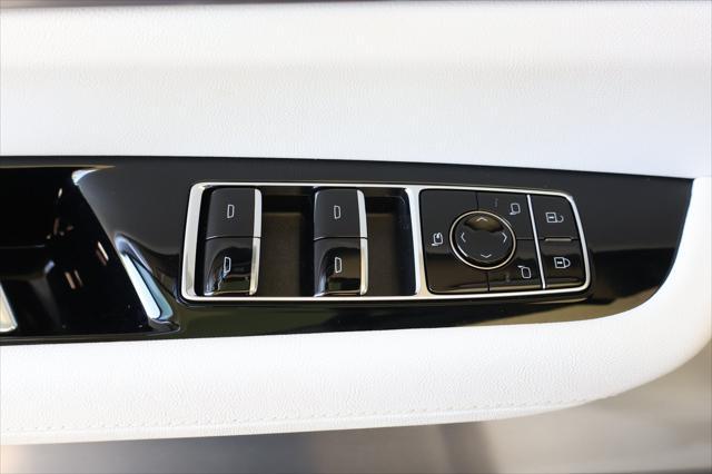 new 2026 Cadillac VISTIQ car, priced at $80,215