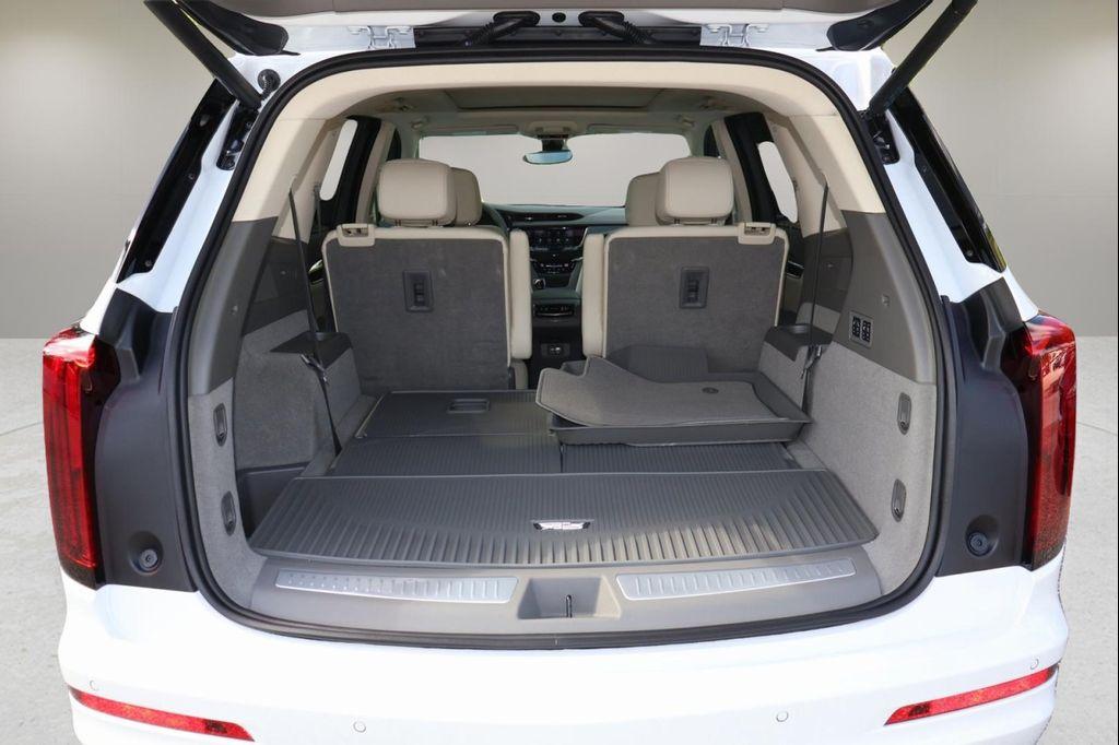 new 2025 Cadillac XT6 car, priced at $61,089