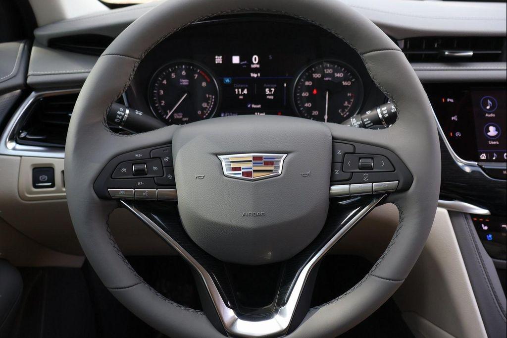new 2025 Cadillac XT6 car, priced at $61,089