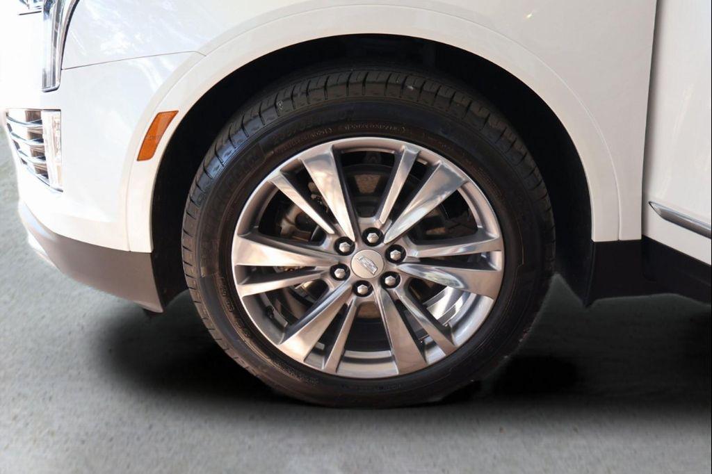 used 2025 Cadillac XT5 car, priced at $44,777