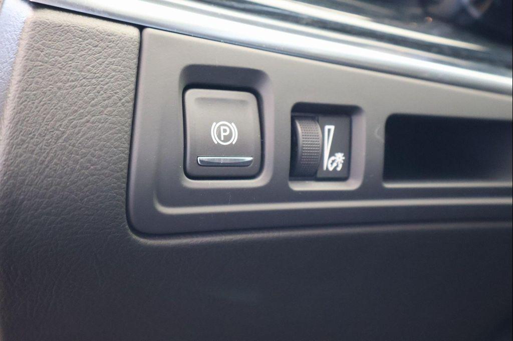 used 2025 Cadillac XT5 car, priced at $44,777