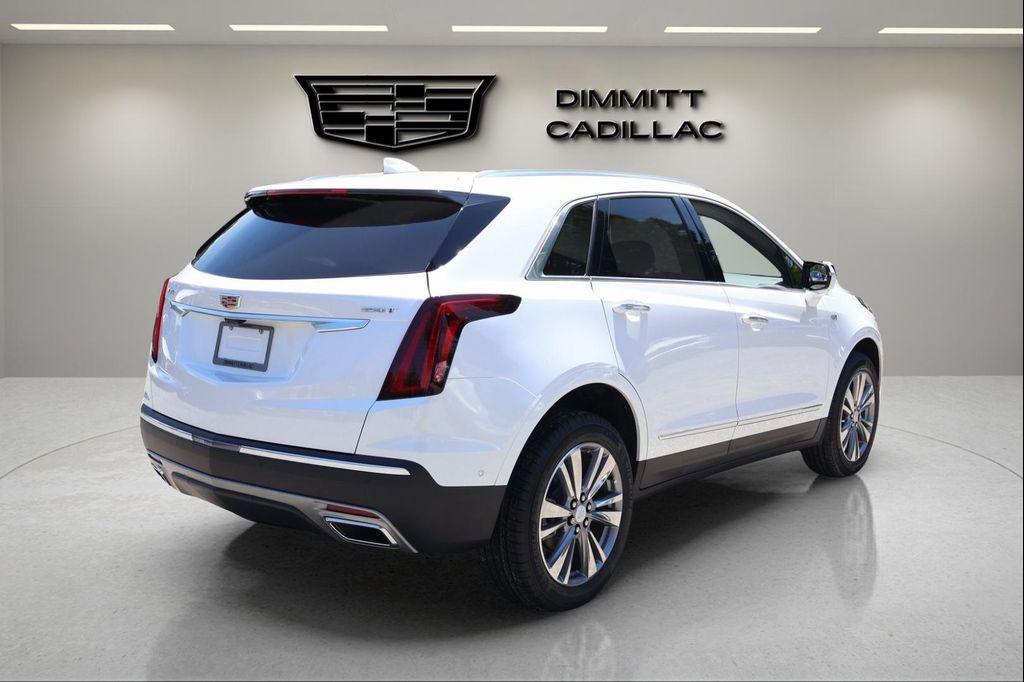new 2025 Cadillac XT5 car, priced at $54,154