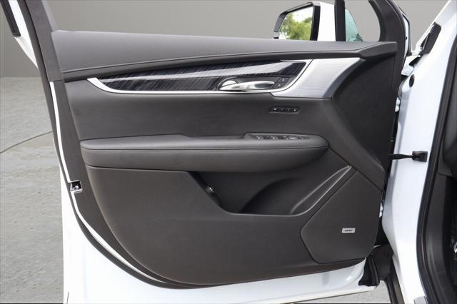 new 2025 Cadillac XT6 car, priced at $57,365