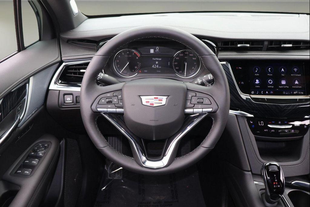 new 2025 Cadillac XT6 car, priced at $58,178