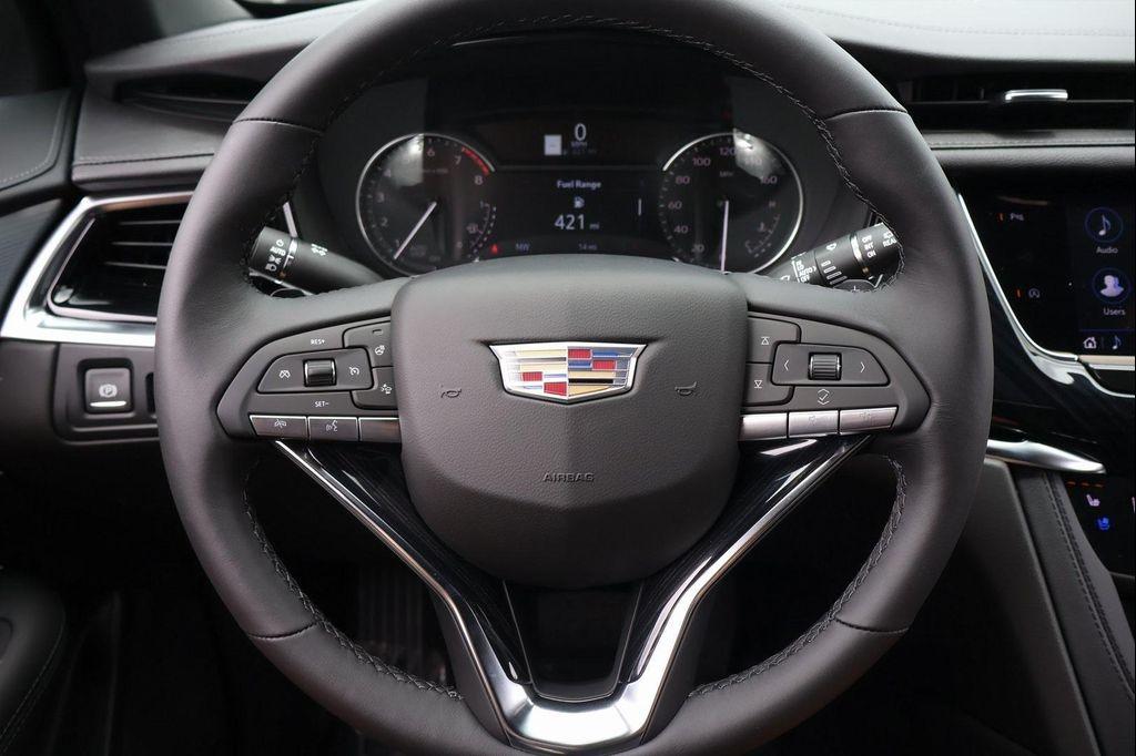 new 2025 Cadillac XT6 car, priced at $58,178